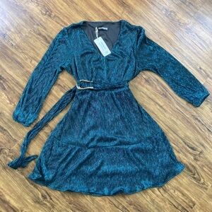 Chic Long Sleeve Teal Dress with Belt